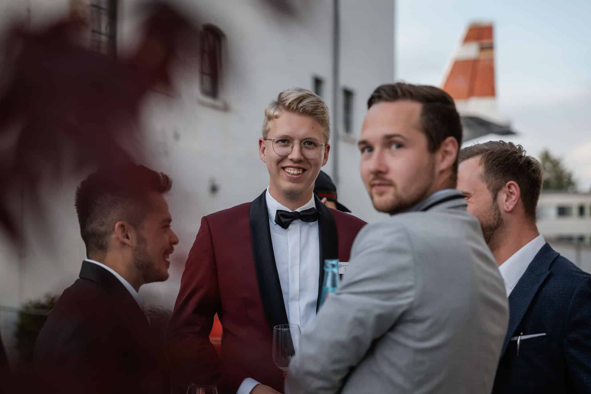 Netzwerken in Dresden und dabei neue Kontakte knüpfen. Networking Dresden für beruflichen erfolg.